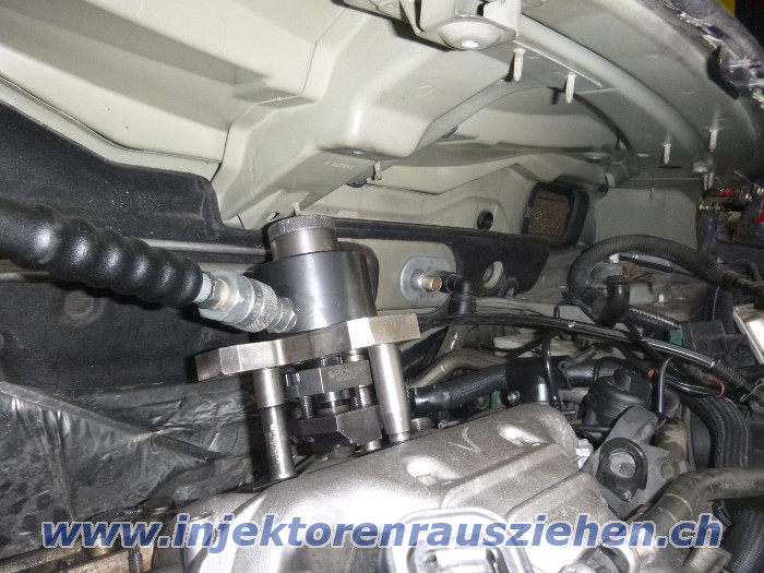 Injektoren rausnehmen aus Peugeot / Citroen /
                Fiat / Lancia mit 2.0 und 2.2 Motoren