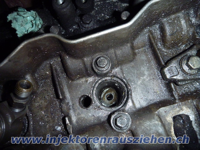 Gebrochen Injektor in Renault Trafic / Opel
                Vivaro 2010-2013 mit 2.0 Motoren